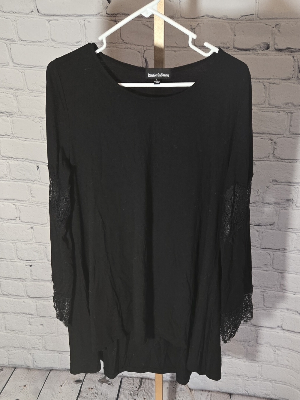 Ronnnie Salkovay Black Lace-Trim Long Sleeve Tee